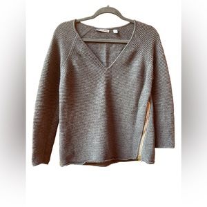 Country road woman sweater size small